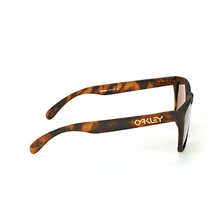 Солнцезащитные очки Оукли Frogskins OO9013 9013C5-óptica Oakley