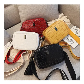 

Crossbody Bags For Women 2019 Simple Wild Shoulder Bags For Women New Strap Small Square Wild Tassel Shoulder Bag K723