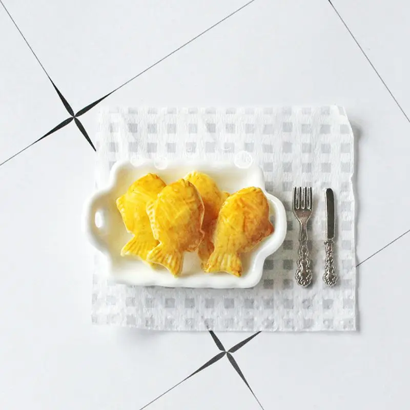 1:12 Miniature Waffle Mini Taiyaki Biscuit Pretend Food for Blyth Barbies OB11 BJD Dollhouse Kitchen Toys Accessories