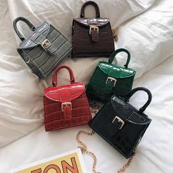 

2020 spring new horseshoe buckle shoulder messenger portable small square bag Korean version pu fashion wild female bag