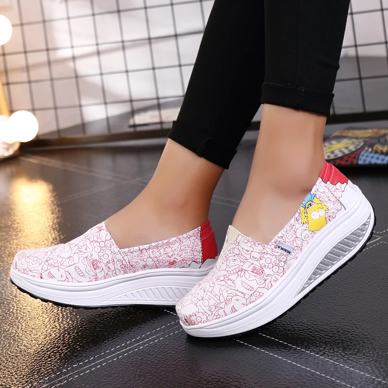 Women's flat shoes round head cartoon canvas shoes autumn casual non-slip thick bottom ladies boat shoes YIDALILAOYECHE