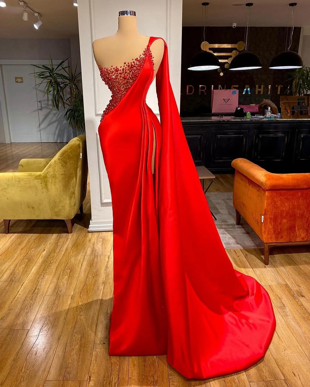Elegant One Shoulder Red Prom Dresses Pearls Beaded   Sexy Side Split Long Evening Gowns Plus Size Mermaid   Pageant Dress