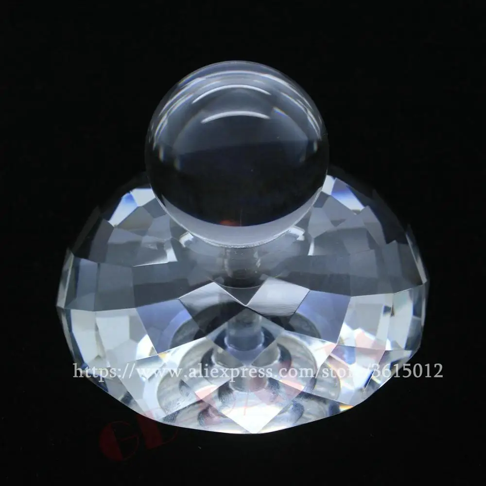 

Artificial Crystal LP Turntable Vinyl Stabilizer Clamp DISC Vibration Balanced 90x62mm FREE SHIPPING