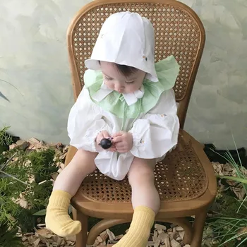 

3368 Korean Children's Clothing Baby Daisy Flower Sweet And Lovely Romper With Ruffle Fake Collar With Cap Baby Girls Outfits