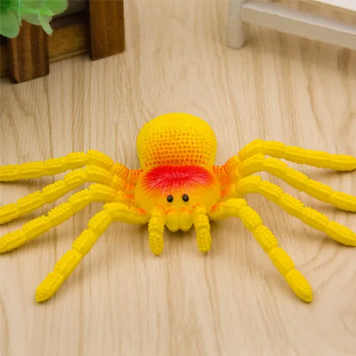 Simulation spider trick props make fun of toys, realistic soft glue animals prank toys