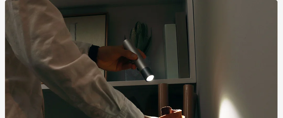 Xiaomi Multifunctional Induction Flashlight Design
