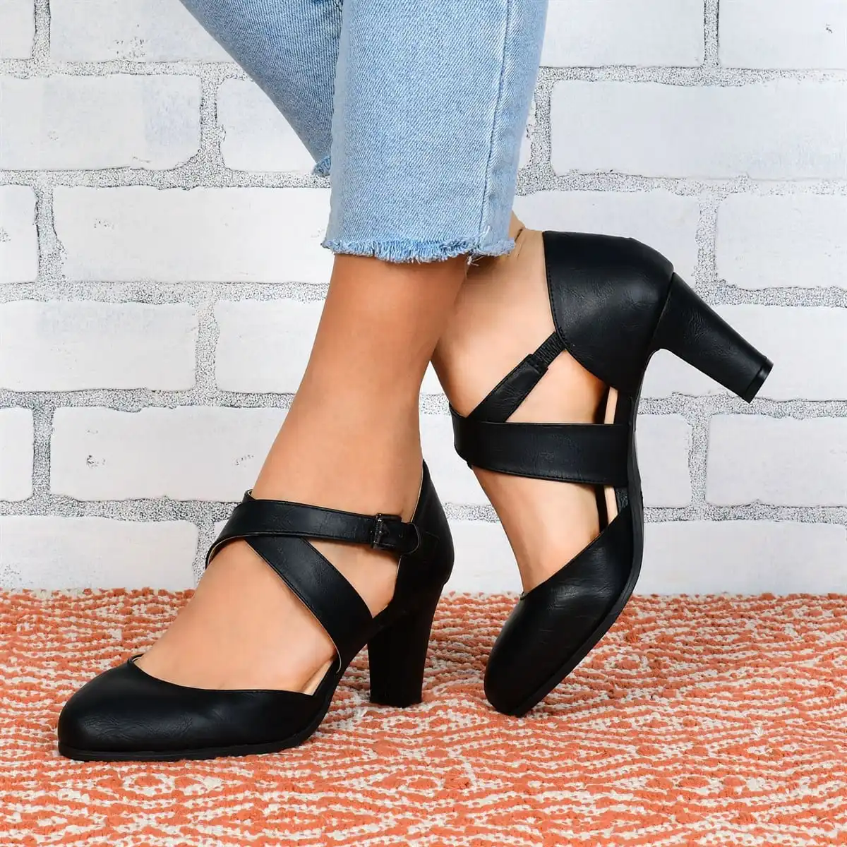 

Spring Hollow Coarse Sandals High-heeled Shallow Mouth Pointed Pumps Shoes Women Sexy High Heels Large Size Mujer