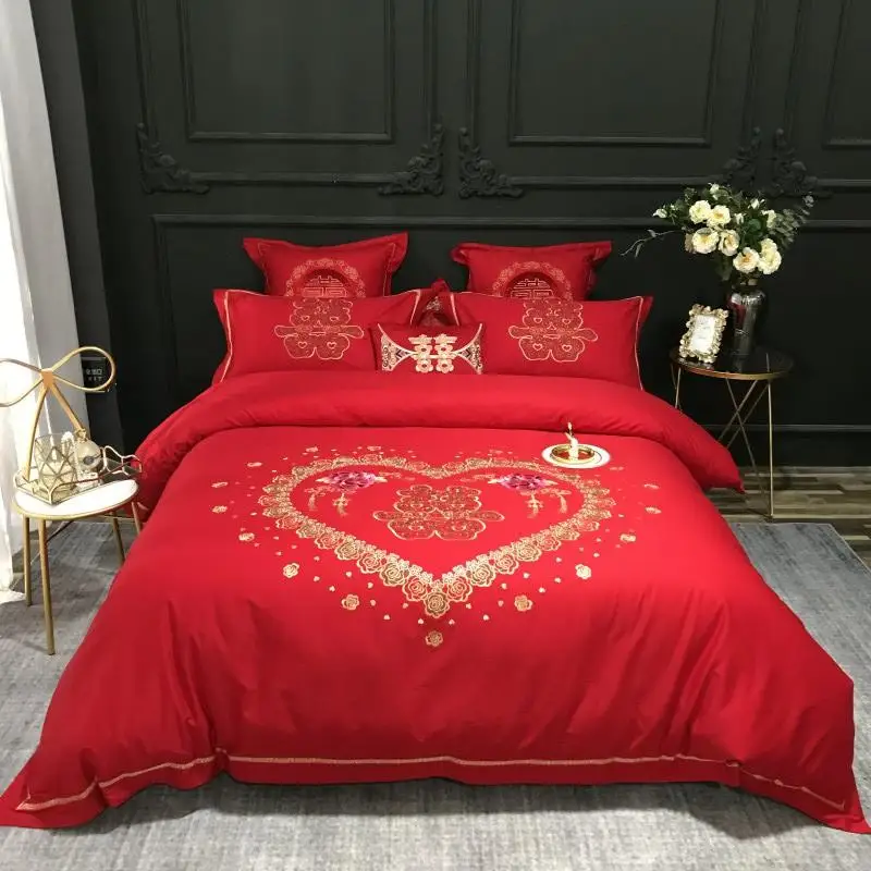 TraditionalChineseweddingbedsetincludesduvetcoverbedsheetand