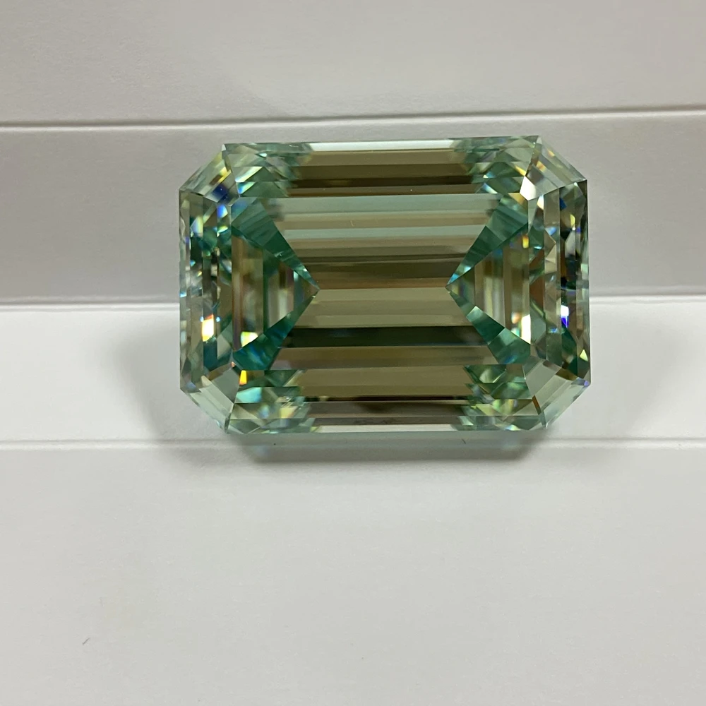 Meisidian Emerald Cut 20x35x17mm 129 Carat Light Vivid Green Moissanite Big Size Diamond Stone
