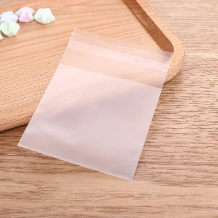 100 PCS 흰색 투명 서리로 덥은 자체 접착 비닐 봉투 쿠키 캔디 가방 웨딩 크리스마스 생일 파티 OPP 가방