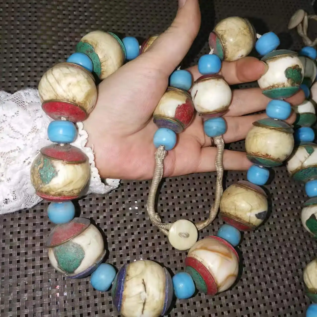 

1pcs/lot old antique Buddhist Qibao white deep sea gemstone ball necklace turquoise lapis lazuli Lan Liuli Small beads agate