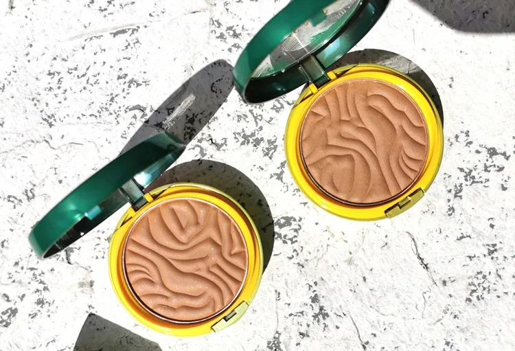 Hb7c9241c196a41b8822170d892e21470k