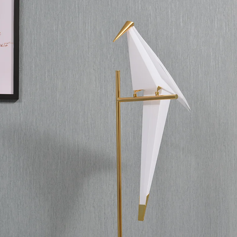Бумажный журавль светодиодный Напольная Лампа для спальной студии гостиная стойка для лампы оригами свет настольная прикроватная настольная лампа для чтения птица золото торшер