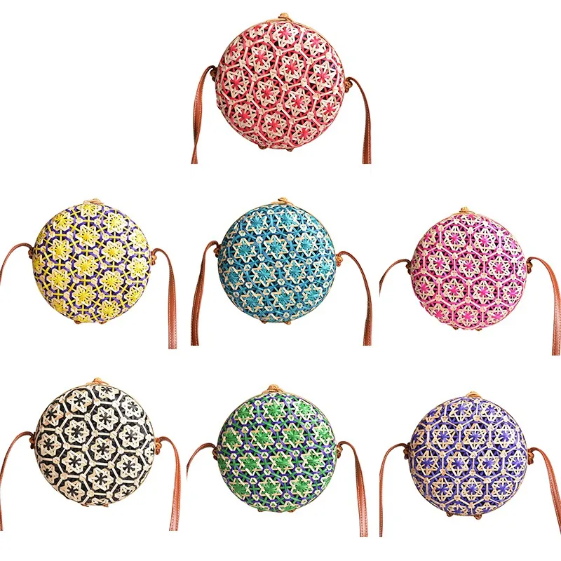 

Fashion Trend Bamboo Woven Rattan Buckle Women's Messenger Bag Round Flower Pattern Decoration Messenger Bag