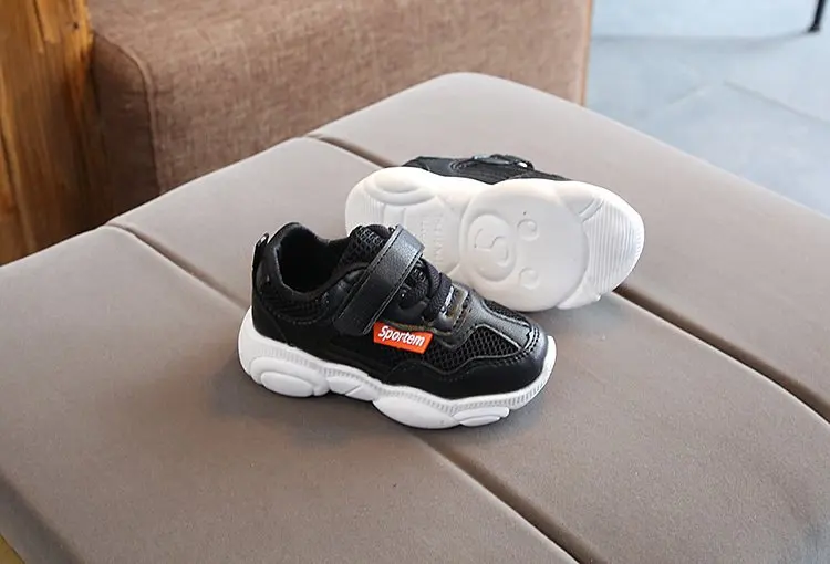 

2019 spring new children's light shoes boys LED sports white shoes girls Korean baby light children's shoes