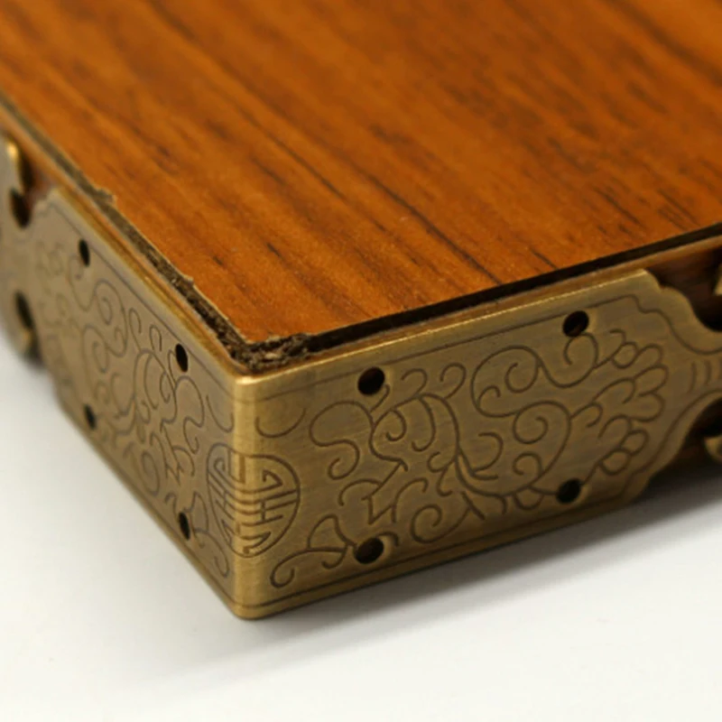 High qualityVintage Luggage Case Box Corner Pattern Carved Corners,Brackets Decorative,Furniture Decoration Box Corner,Bronze