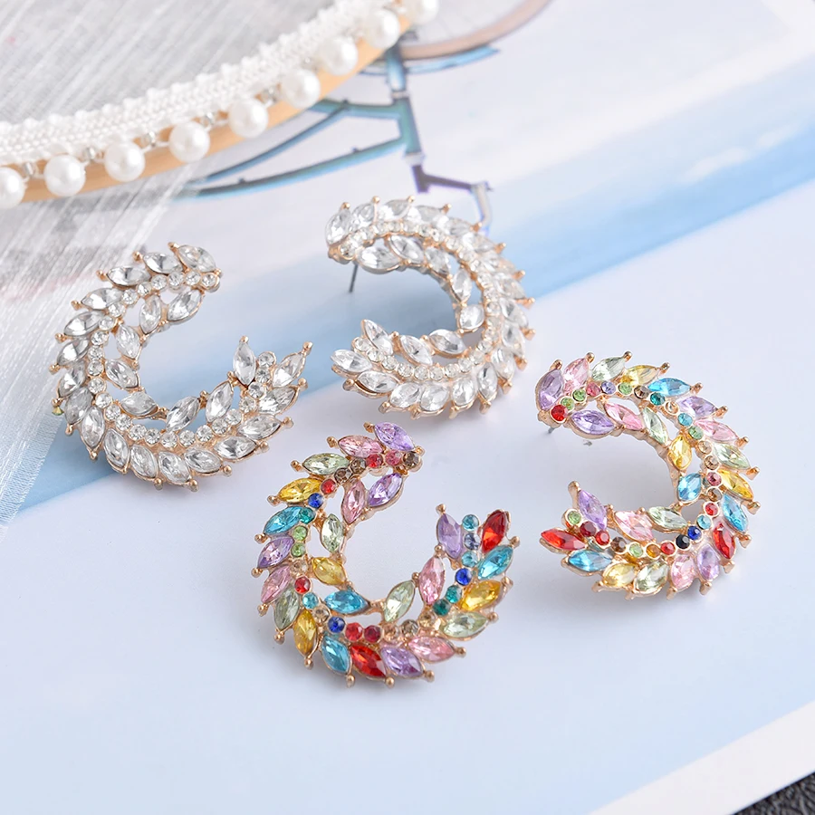 

Ztech Korean Fashion Elegant Rhinestone Hollow Stud Earrings For Women Girls Fashion Party Boucle D'oreille Jewelry Wholesale