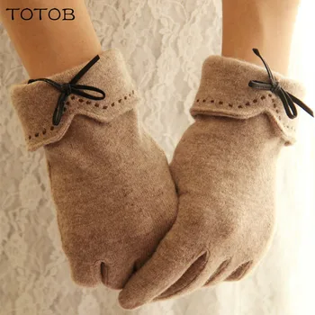 

New Korean cashmere touch screen gloves dotted embroidery leather bow ladies points finger warm gloves clothing with gloves