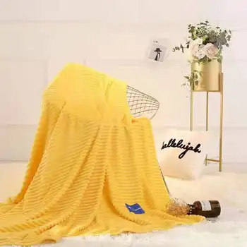 

In winter blankets, big blankets, blankets, magic velvet blankets heat up fast.