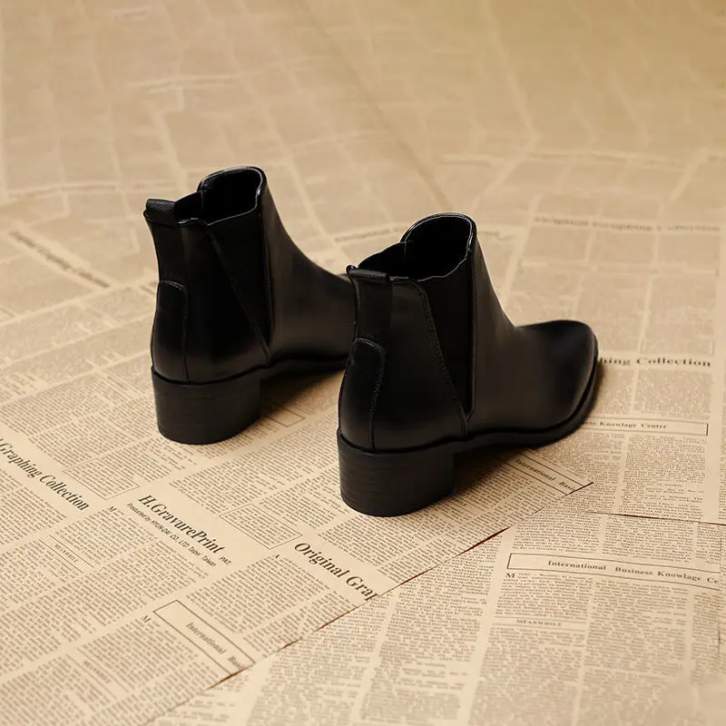2021 Autumn and Winter New Thick Heel Short Boots Women's British Style Korean Pointed Martin Boots and Bare Boots Pointed Shoes
