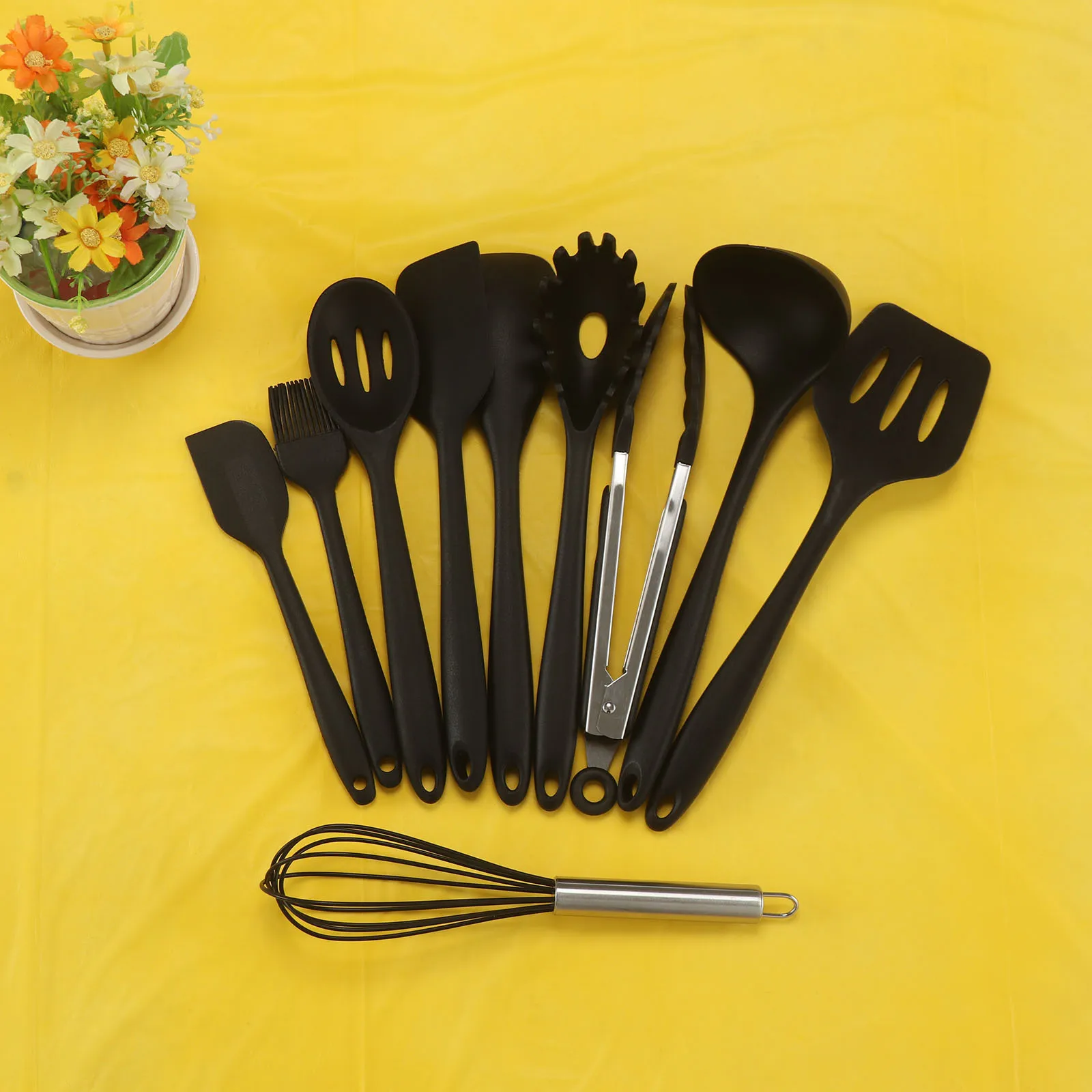 Черный 10pcs Kitchen Silicone Non-stick Cooking Spoon Spatula Ladle Egg Beaters Utensils Kitchenware Set Accessories Supplies - Цвет: Черный