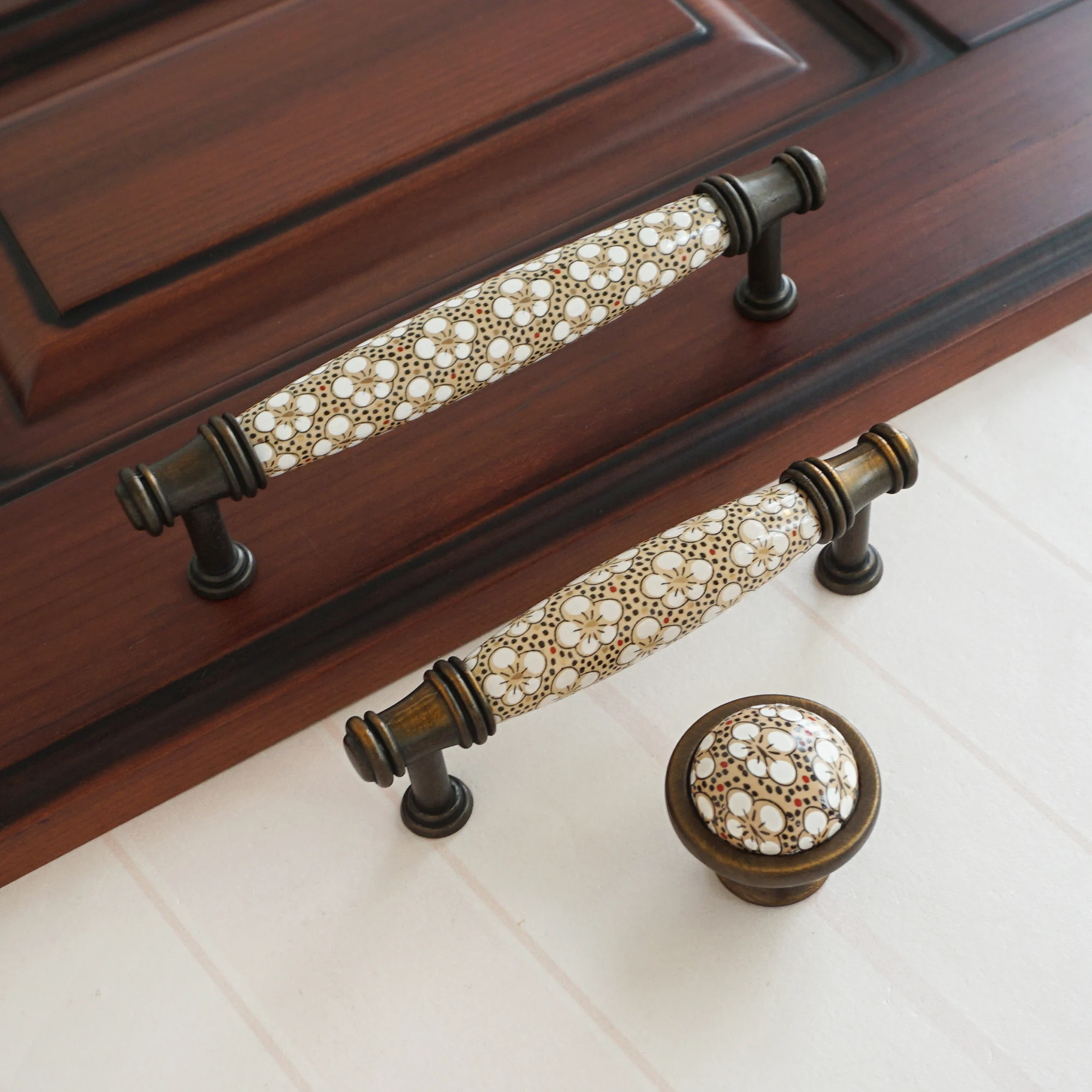 

3.75" 5" Ceramic Kitchen Cabinet Handles Round Drawer Knobs Retro Stylish Style Door Knob Dresser Pull Handles 96 128mm Hardware