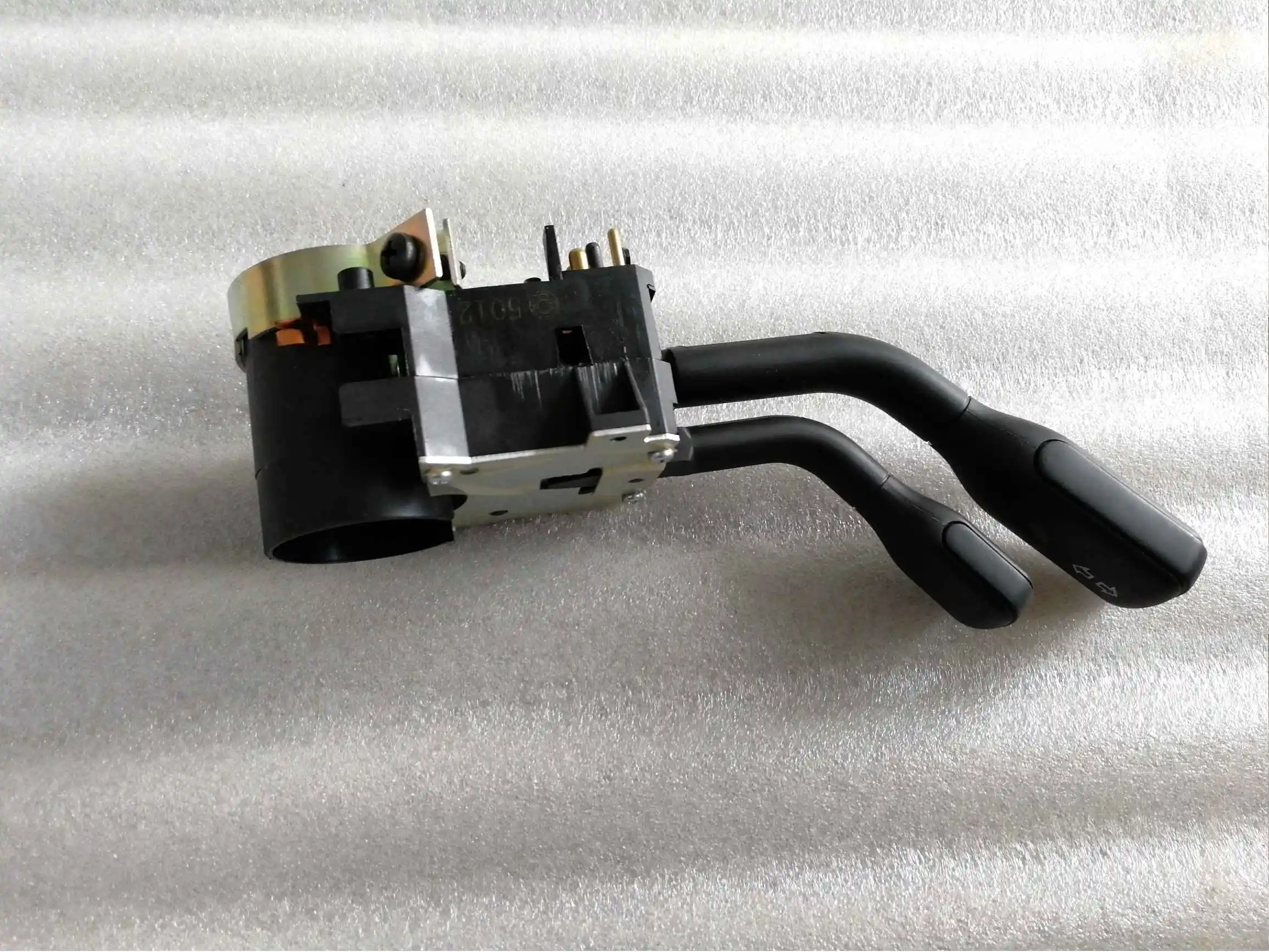 Переключатель хорошего качества для Audi 100 80 90 Cupeo 200 V8 OEM:443 953 513 443953513 | Автомобили и