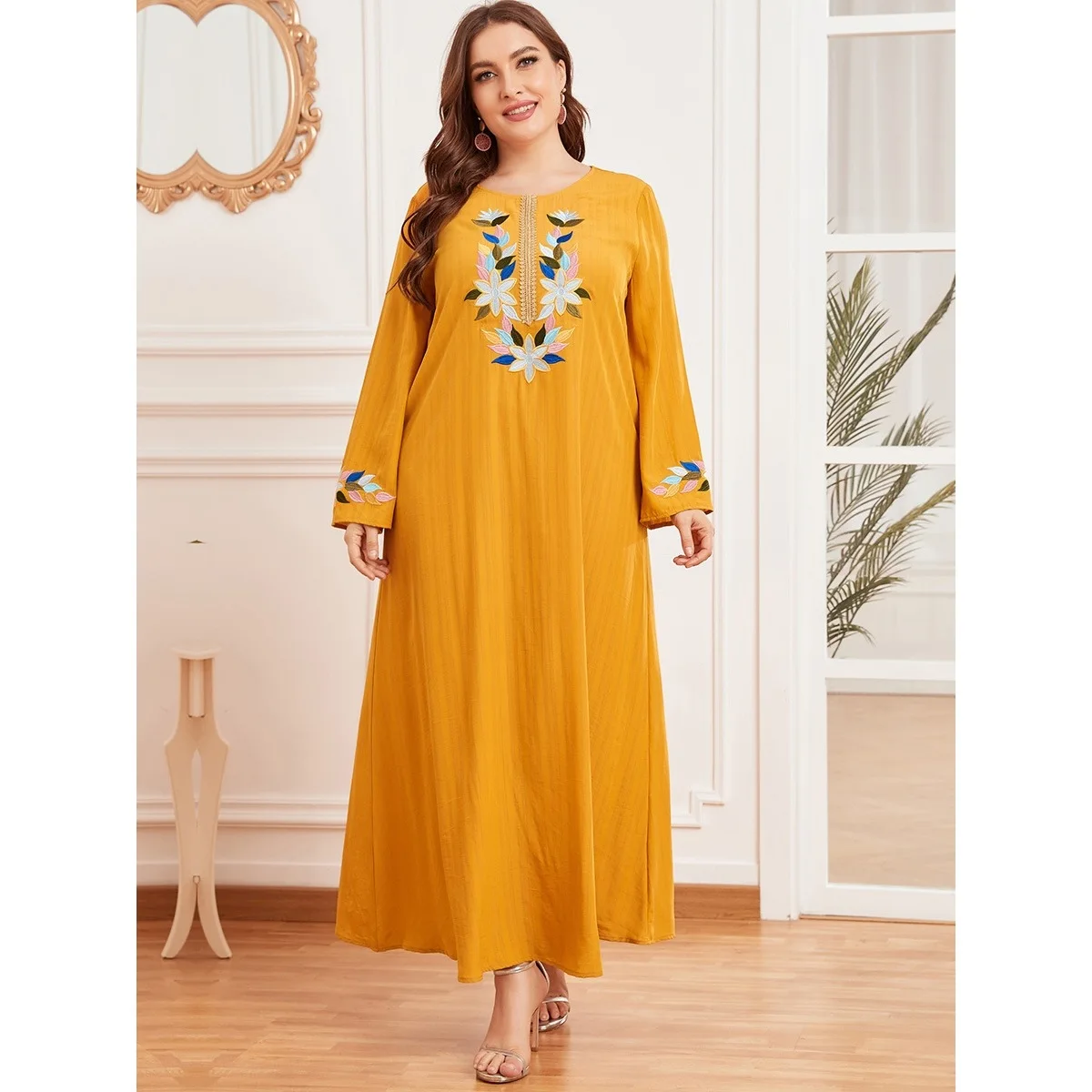 Muslim Robe Embroidery Long-Sleeved Women ClothingAfrican Clothing Dubai Ethnic Loose Casual Round Neck Plus Size Yellow Dress