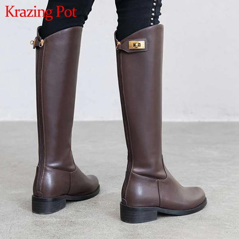 Krazing pot/ г.; сапоги из коровьей кожи с круглым носком на молнии, на среднем каблуке, с металлической пряжкой, сохраняющие тепло; красивые сапоги для верховой езды по колено; L93