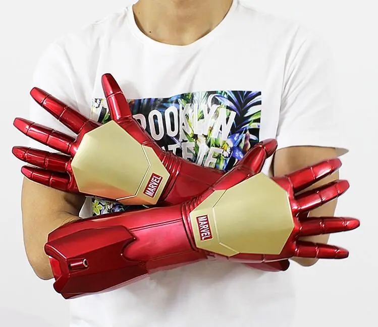 

[Funny] 1:1 scale Iron Man LED Light Gloves Arm Figure Model Toy Infrared emission Glove Cosplay costume party child kids gift