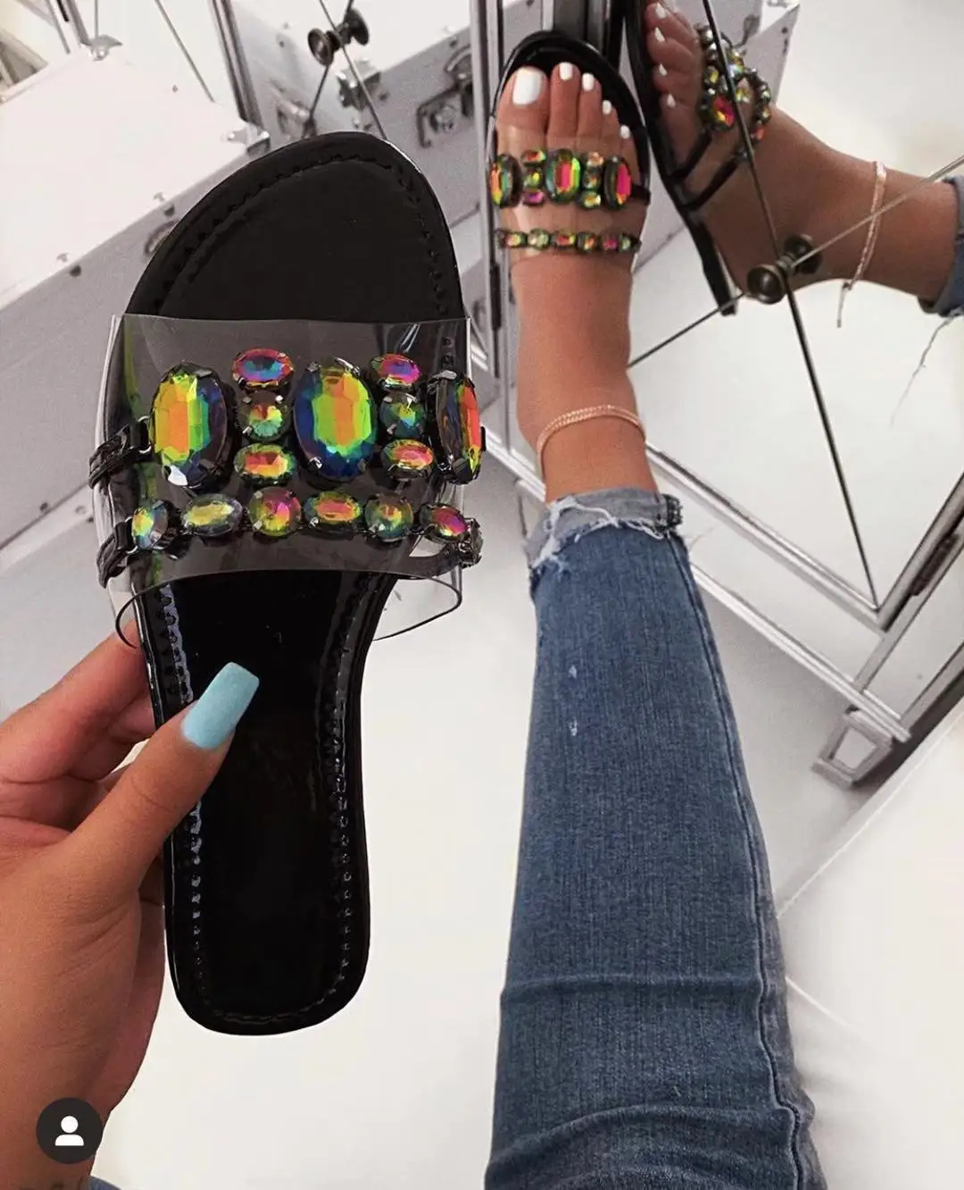 

Rhinestone Bright color Women slippers 2020 New Outdoor flip flop Wild Fashion Flat Non-slip Rubber Slippers