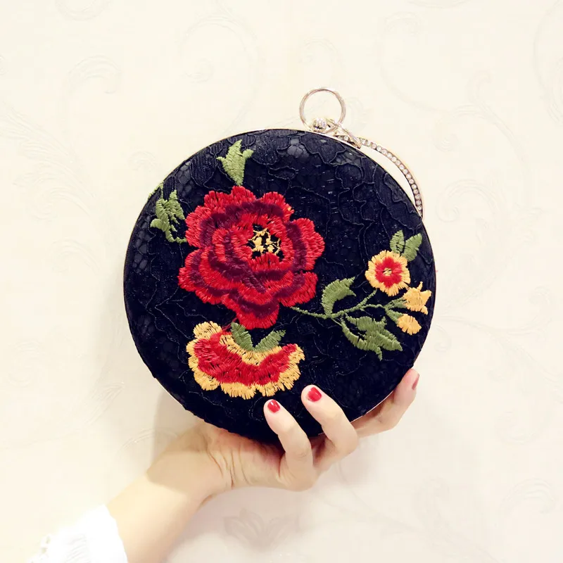 

New Retro Flower Dinner Embroidered Clutch Bag Diamond Flower Silk Round Shoulder Messenger Chain Bag Female Tide