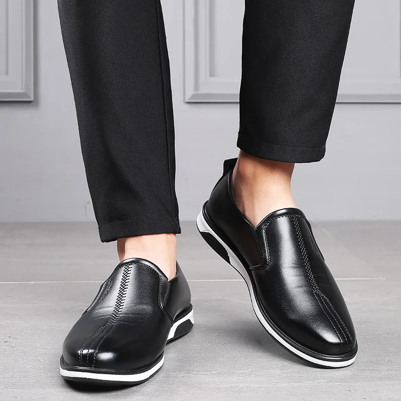 New Style Autumn Hot Selling Pointed-Toe Men England Business Casual Small Leather Shoes Foot Covering Moccosins 9565
