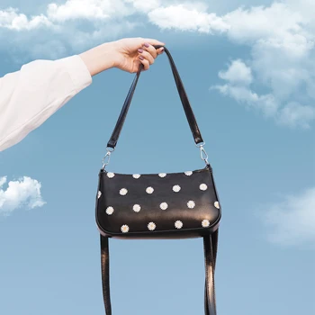 

Small Daisies Retro PU Leather Crossbody Bags for Women 2020 Small Shoulder Messenger Bag Lady Flower Phone Handbags and Purses