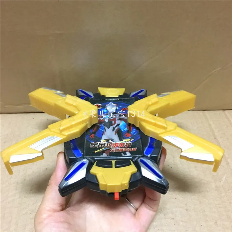

Future Superman Ultraman Galaxy AI Turning Sound And Light Spark Alex Maker Toy Bracelet Summon Device Copyright Silver