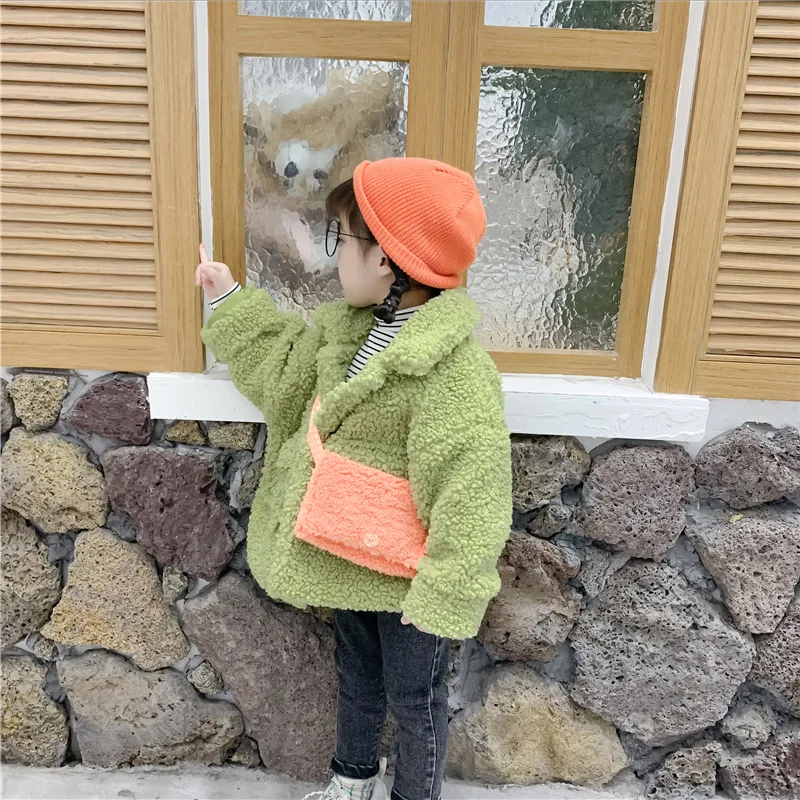 В году, новое осенне-зимнее детское плюшевое пальто из овечьей шерсти Алтай зимняя одежда для маленьких девочек куртка для мальчиков пальто с мехом дети теплые пальто, одежда