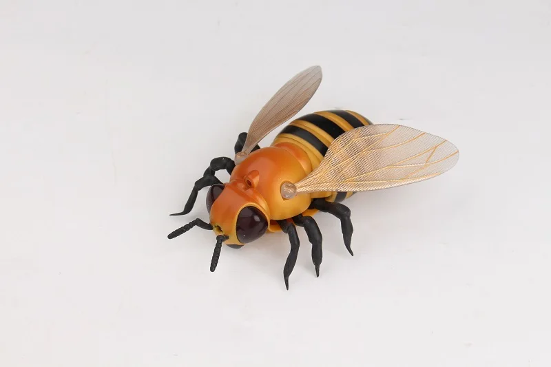 Забавный симулятор инфракрасный пульт дистанционного управления шалость насекомое таракан на радиоуправлении кляп игрушка для Шуточный трюк жуки маленькое животное паук-Скорпион пчела - Цвет: bee