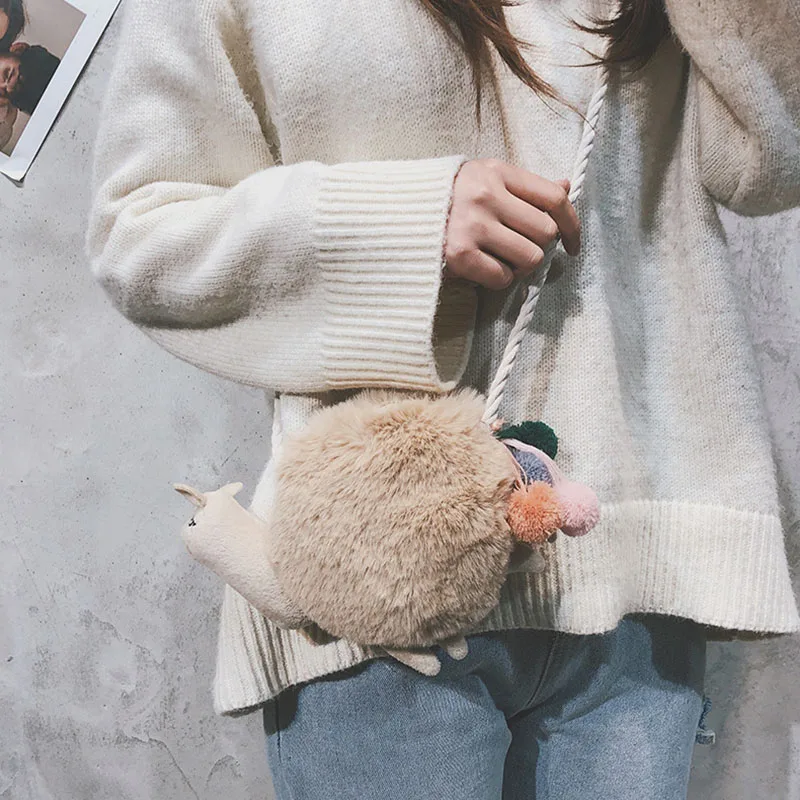 

Wholesale Women New Arrival Fashion Casual Cute Personalized Messenger Bag All-match Velvet Snail Shape Shoulder Messenger Bag