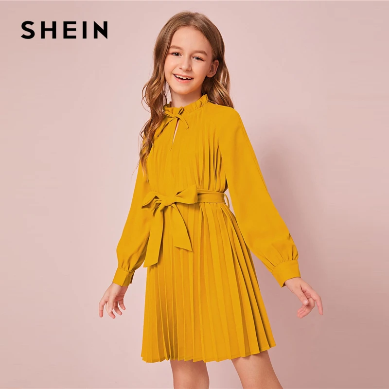 SHEIN/яркое желтое плиссированное платье для девочек с оборками и завязками на шее, с поясом, детские весенние короткие милые платья трапециевидной формы с рукавом «Бишоп»