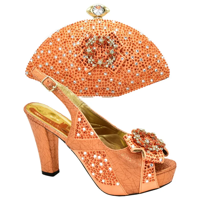 Новые женские итальянские вечерние туфли лодочки в африканском стиле и сумочка