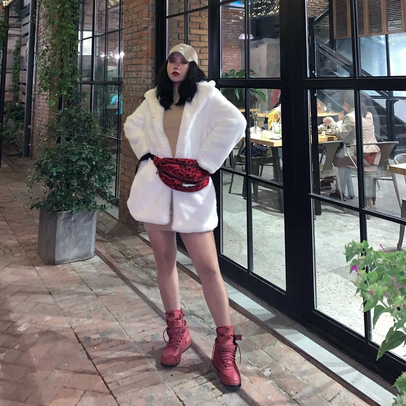 Зимняя Новинка INS Street Shot свободное дикое длинное белое Женское пальто из искусственного меха