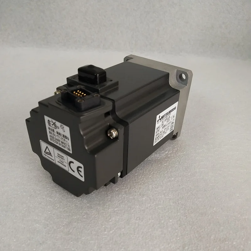 Японский Серводвигатель Mitsubishi ac 400W HF-KP43JK