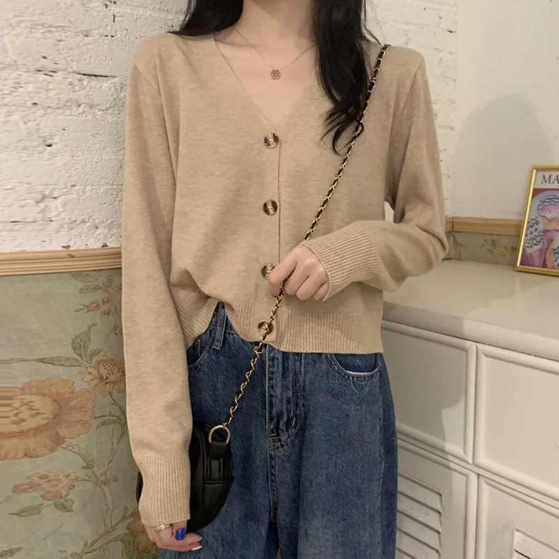 Женский трикотажный кардиган с V-образным вырезом и длинным рукавом |