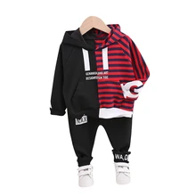 Осенняя детская одежда костюм для маленьких мальчиков; кофта с капюшоном в полоску Футболка штаны с буквенным принтом для детей 2 шт./компл. детская одежда для малышей из хлопка; спортивные костюмы для детей