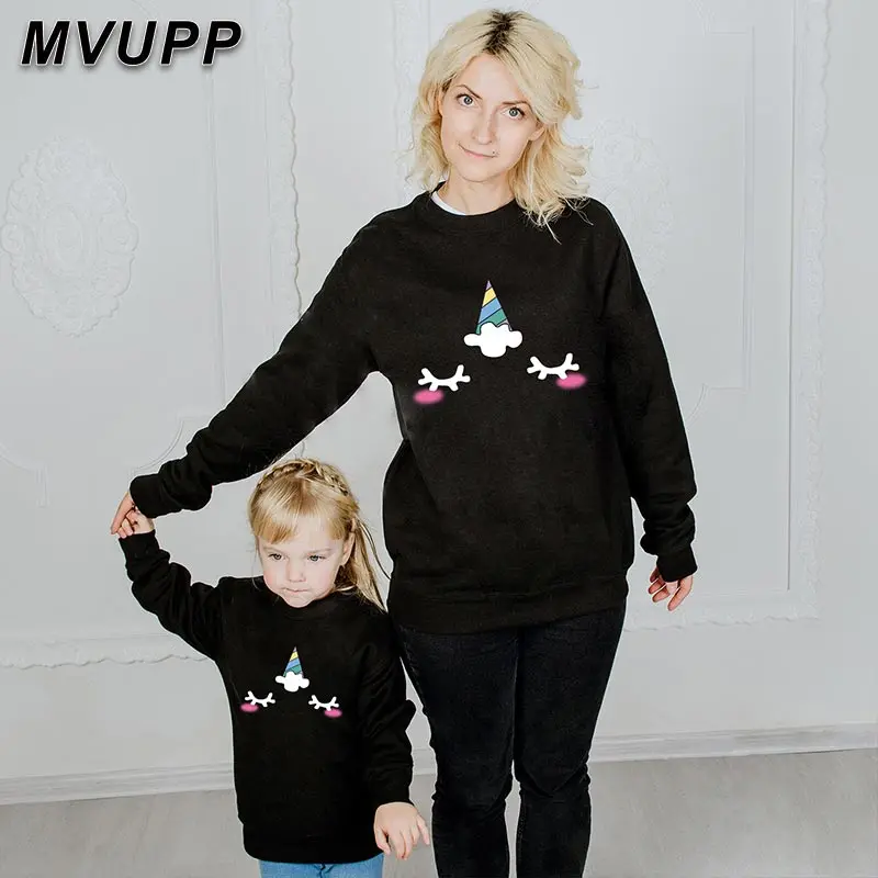 MVUPP/топы; розовые рождественские Семейные толстовки; зимние толстовки для мамы и дочки; модные милые семейные толстовки