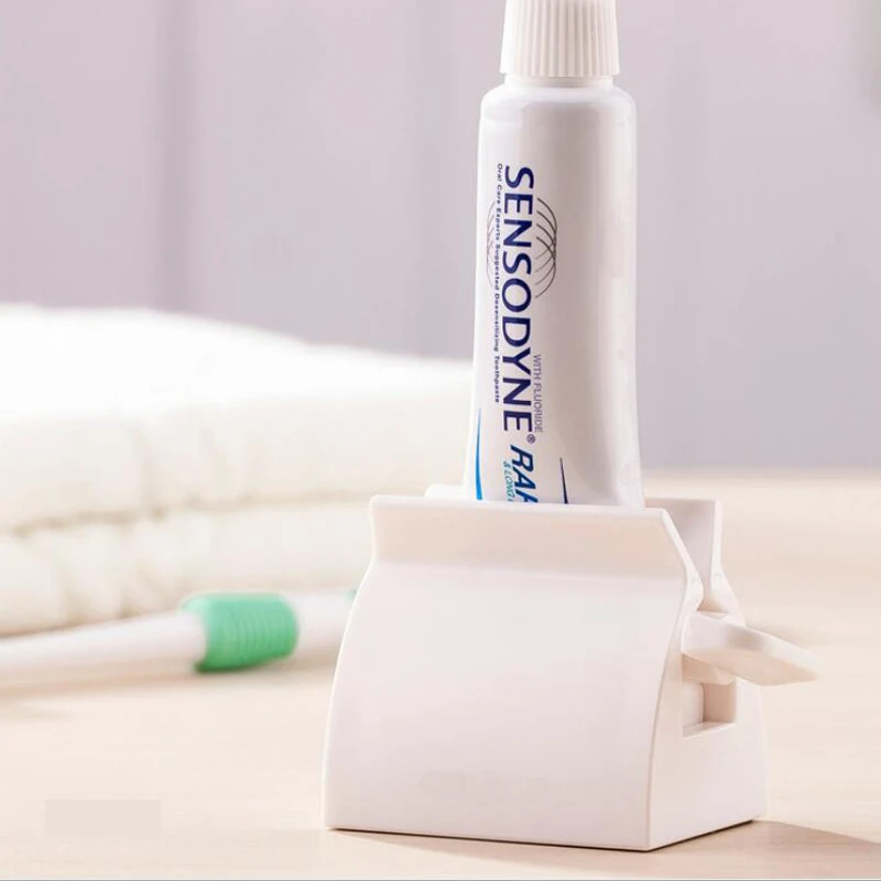 

3 color inert toothpaste tube extruder multi function toothpaste distributor facial milk extrusion clip manual toothpaste device