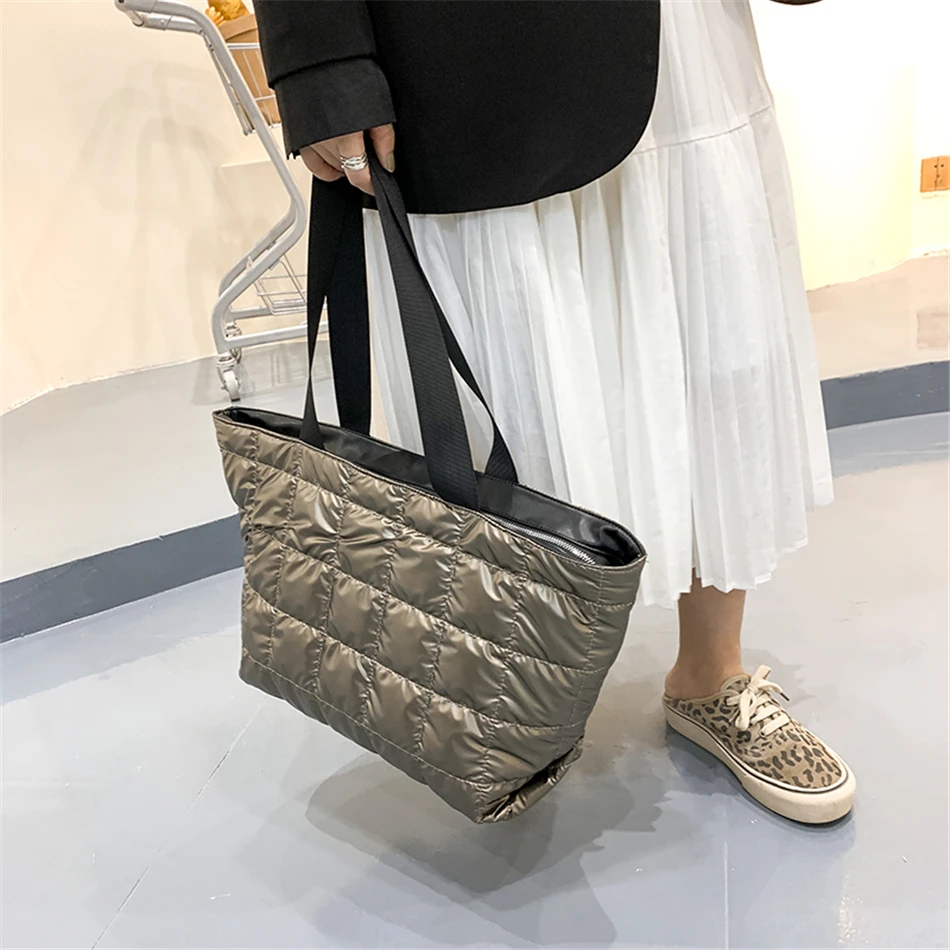 Рисунок 3 - Вместительная женская сумка