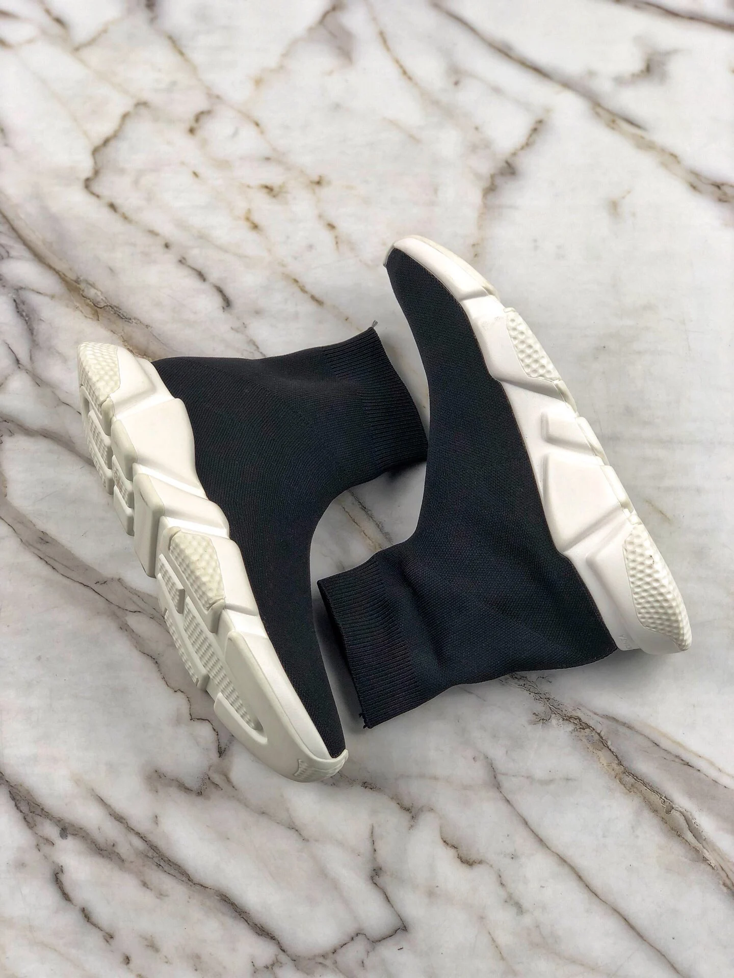Speed black Socks Shoes soft suede leather top quality rubber sole Casual Comfortable breathable elastic force sport  sneakers