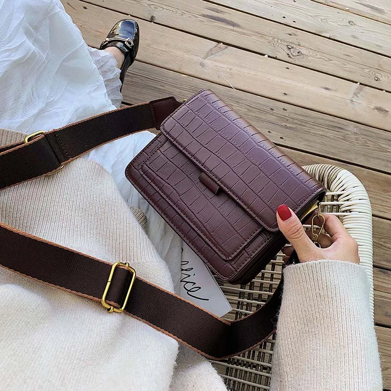 

Vintage Stone Pattern Small Flap Designer Wide Strap Women Shouder Bags Luxury Alligator Crossbody Bag Ladies Square Purses 2019