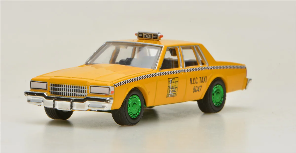 1: 64 1987 Chevrolet Caprice модель автомобиля из сплава| |